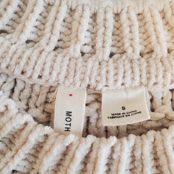 ANTHROPOLOGIE MOTH CHENILLE STITCHED PULLOVER! Size Small. - Picture 10 of 10